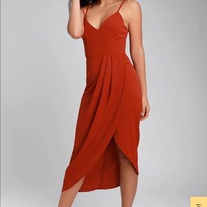 Lulu’s Reinette Rust Red Midi Dress
